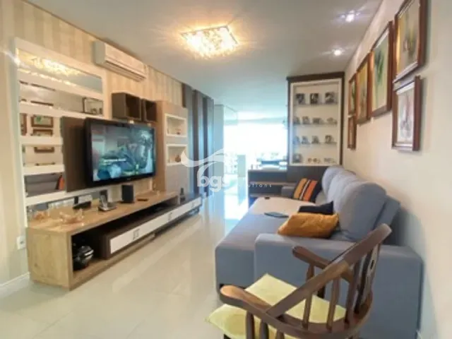 Apartamento com 157m² 3 quartos e 3 banheiros, à venda, no bairro Pioneiros em Balneário Camboriú