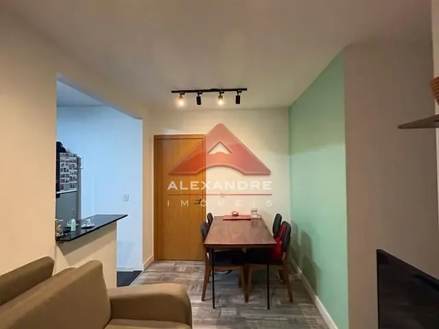 Apartamento 2 quartos e 1 banheiro, à venda, no bairro Jardim das Indústrias em São José dos Campos