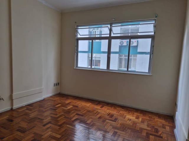 Apartamento 1 quarto e 1 banheiro, para alugar, no bairro Centro em Petrópolis