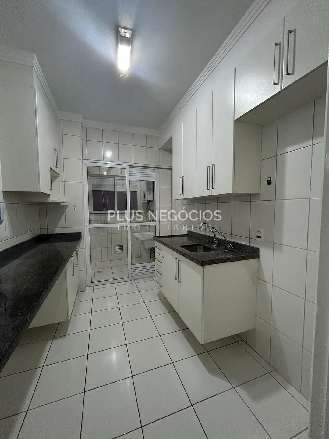 Apartamento para alugar com 2 quartos, 78m² - Foto 4
