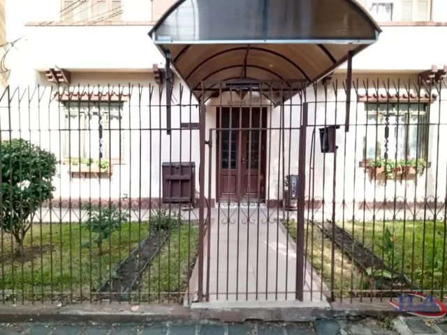 Apartamento 2 quartos e 1 banheiro, para alugar, no bairro Centro em Curitiba