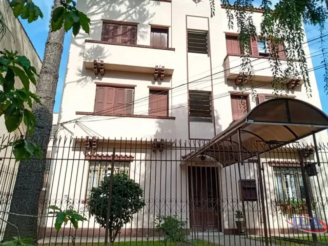 Apartamento 2 quartos e 1 banheiro, para alugar, no bairro Centro em Curitiba