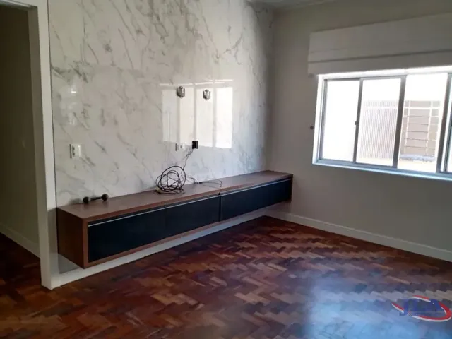 Apartamento 2 quartos e 1 banheiro, para alugar, no bairro Centro em Curitiba