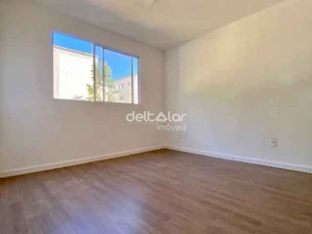 Apartamento 2 quartos e 1 banheiro, à venda, no bairro Trevo em Belo Horizonte