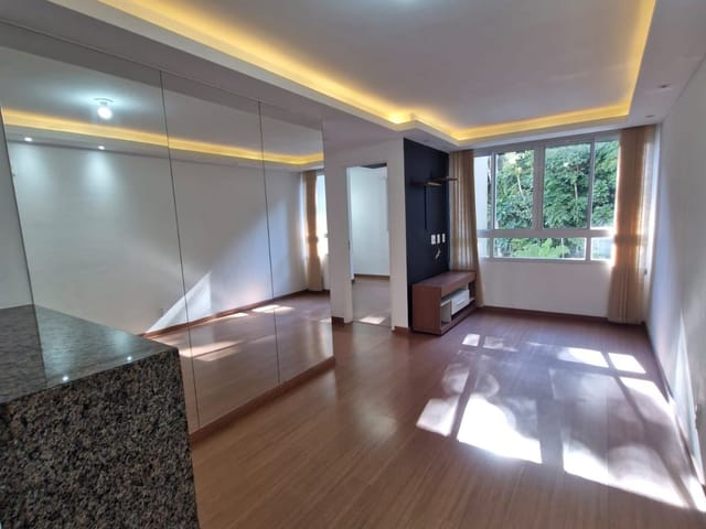 Apartamento 2 quartos e 2 banheiros, para alugar, no bairro Independência em Petrópolis