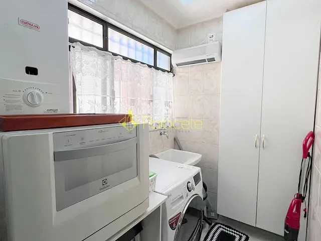 Apartamento com 160m² 3 quartos e 2 banheiros, à venda, no bairro Vale Encantado em Campos do Jordão