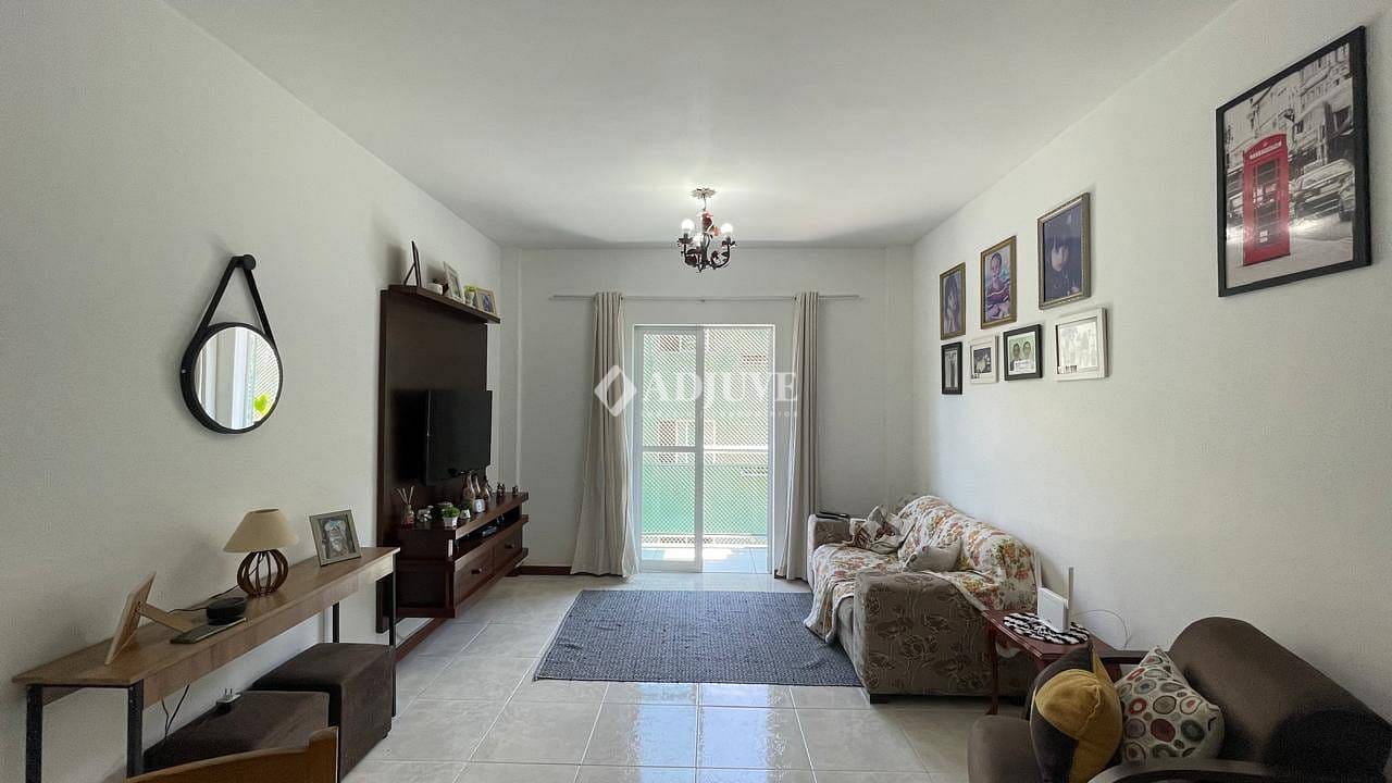 Apartamento à venda com 2 quartos, 60m² - Foto 2