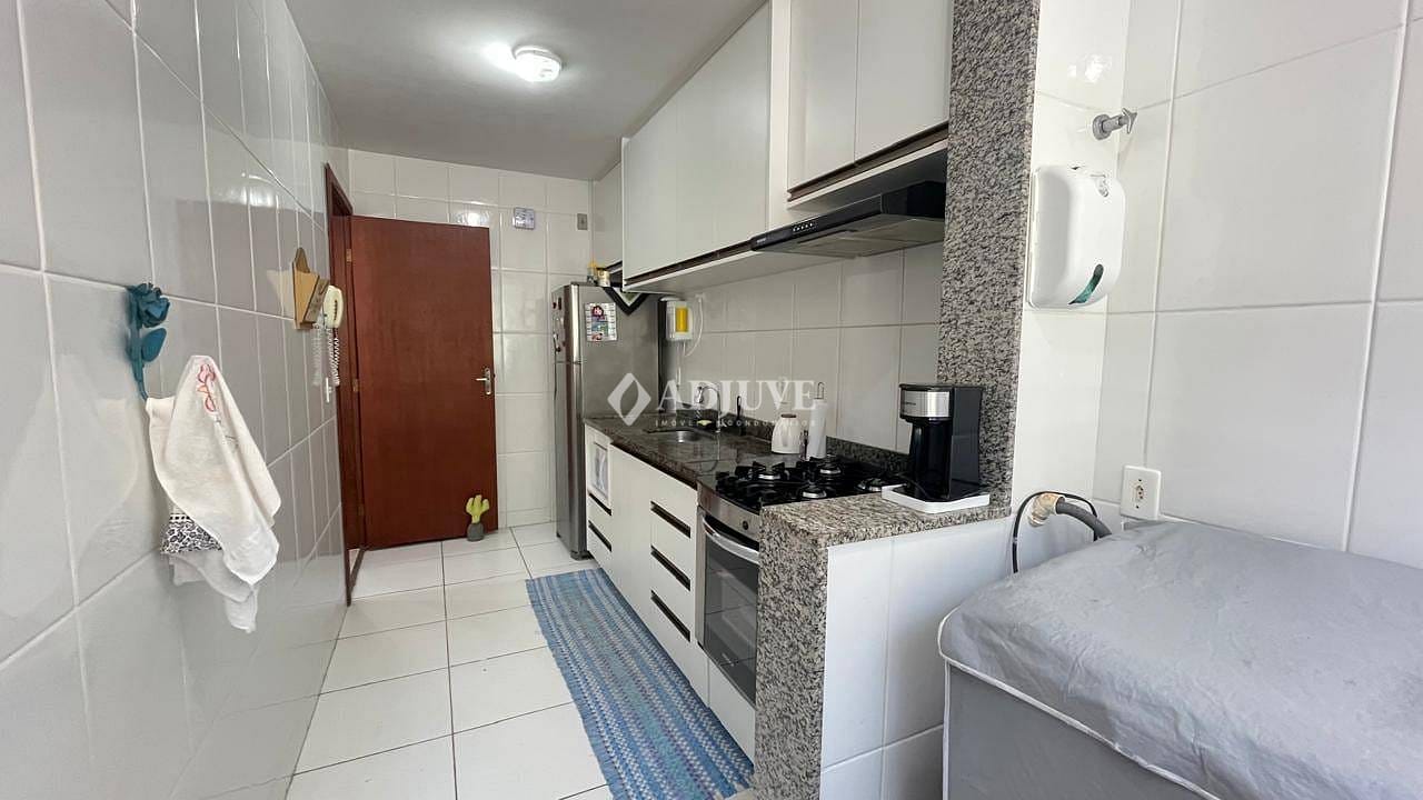 Apartamento à venda com 2 quartos, 60m² - Foto 9