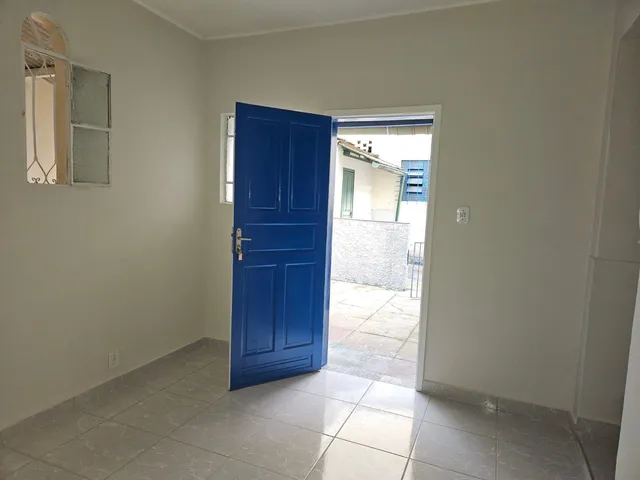Apartamento 1 quarto e 1 banheiro, para alugar, no bairro Mosela em Petrópolis