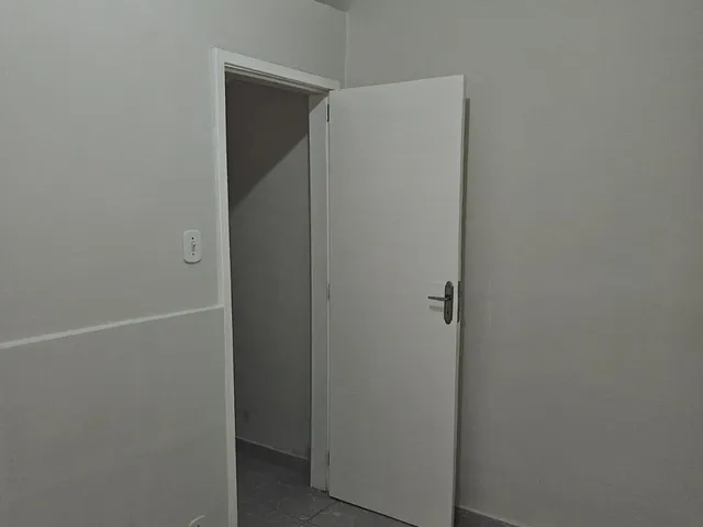 Apartamento 1 quarto e 1 banheiro, para alugar, no bairro Mosela em Petrópolis