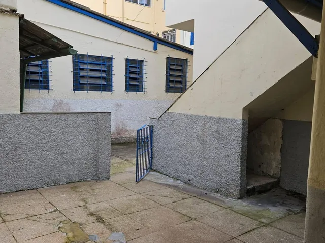 Apartamento 1 quarto e 1 banheiro, para alugar, no bairro Mosela em Petrópolis