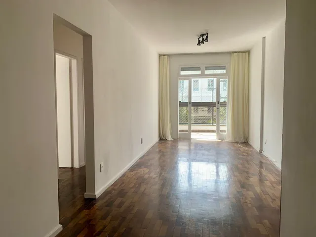 Apartamento 3 quartos e 2 banheiros, à venda, no bairro Centro em Petrópolis