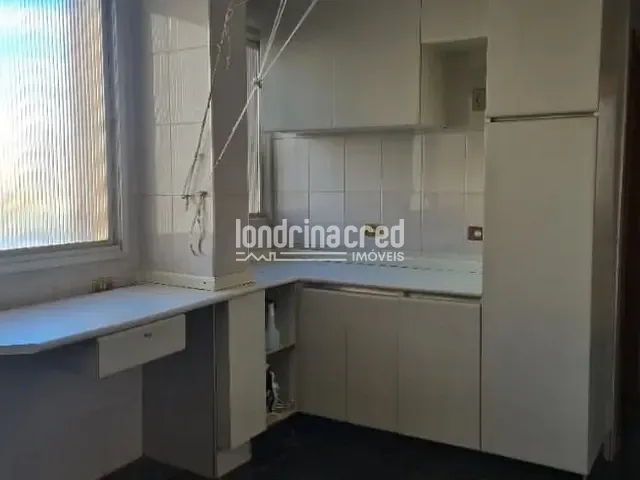 Apartamento com 276m² 4 quartos e 3 banheiros, à venda, no bairro Edificio Mont Blanc em Londrina