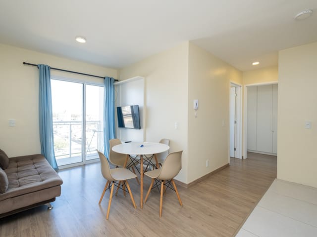 Apartamento 2 quartos e 1 banheiro, para alugar, no bairro Três Vendas em Pelotas