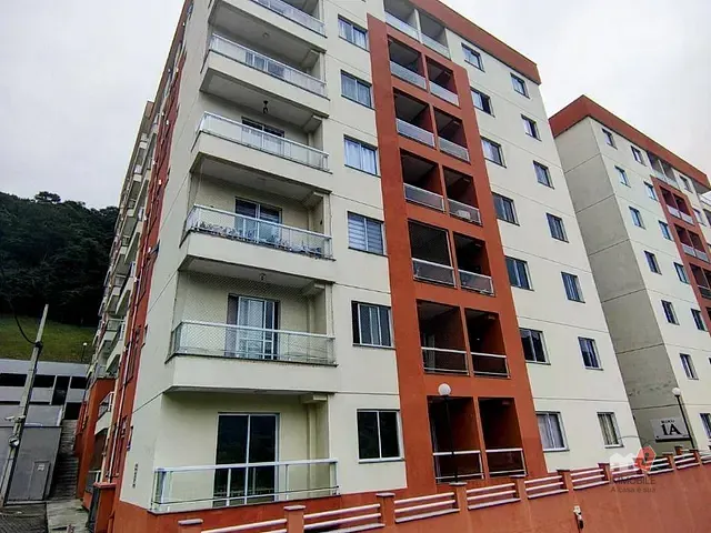 Apartamento 2 quartos e 1 banheiro, à venda, no bairro Corrêas em Petrópolis