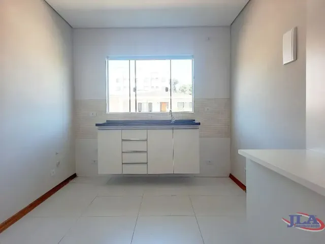 Apartamento 1 quarto e 1 banheiro, para alugar, no bairro Cajuru em Curitiba