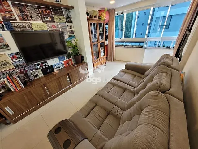 Apartamento com 122m² 3 quartos e 1 banheiro, à venda, no bairro Pioneiros em Balneário Camboriú