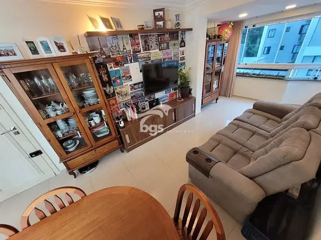 Apartamento com 122m² 3 quartos e 1 banheiro, à venda, no bairro Pioneiros em Balneário Camboriú