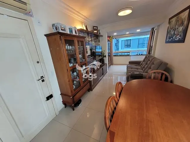 Apartamento com 122m² 3 quartos e 1 banheiro, à venda, no bairro Pioneiros em Balneário Camboriú