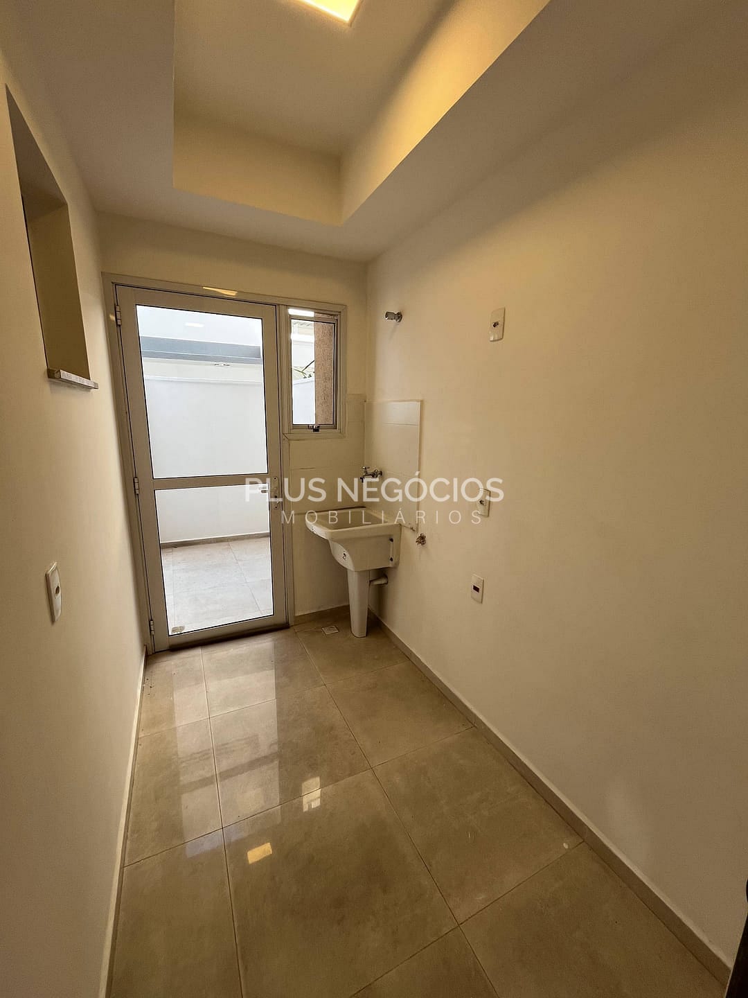 Apartamento para alugar com 3 quartos, 83m² - Foto 18