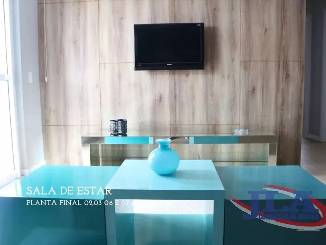 Apartamento 2 quartos e 2 banheiros, à venda, no bairro Cristo Rei em Curitiba