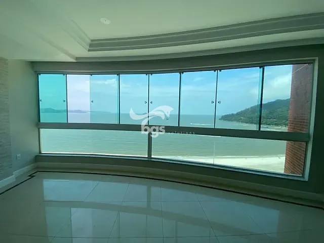 Apartamento com 224m² 3 quartos e 3 banheiros, à venda, no bairro Centro em Balneário Camboriú