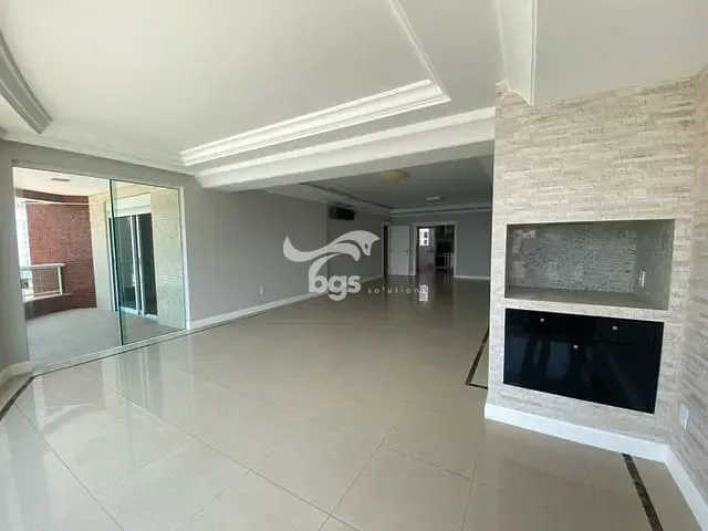 Apartamento com 224m² 3 quartos e 3 banheiros, à venda, no bairro Centro em Balneário Camboriú