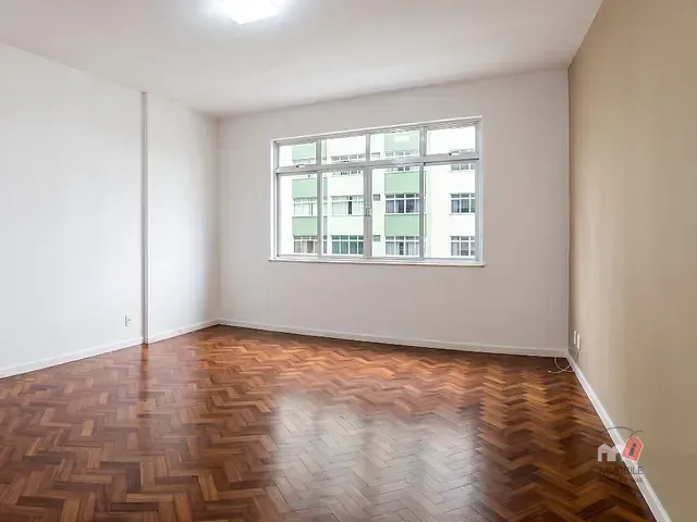 Apartamento 1 quarto e 1 banheiro, à venda, no bairro Centro em Petrópolis