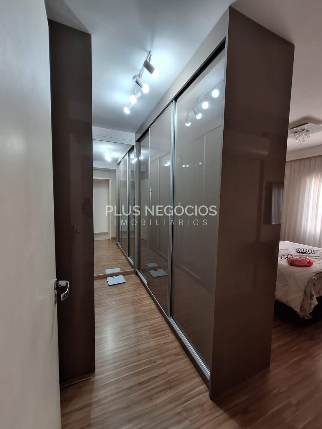 Apartamento à venda com 3 quartos, 120m² - Foto 17
