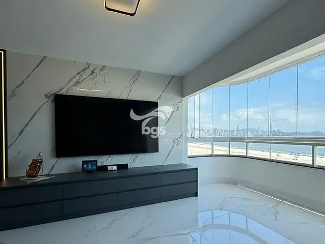 Apartamento com 155m² 4 quartos e 3 banheiros, à venda, no bairro Barra Sul em Balneário Camboriú