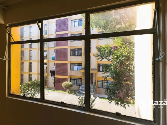 Apartamento 2 quartos e 1 banheiro, para alugar, no bairro Barreirinha em Curitiba