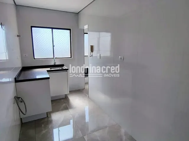 Apartamento 2 quartos e 2 banheiros, à venda, no bairro EDIFICIO REGINA IZABEL em Londrina
