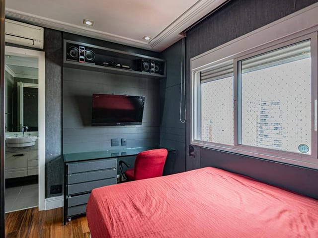 Apartamento com 206m² 4 quartos e 5 banheiros, à venda ou para alugar, no bairro Vila Romana em São Paulo