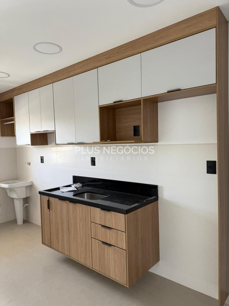 Apartamento à venda com 2 quartos, 73m² - Foto 2
