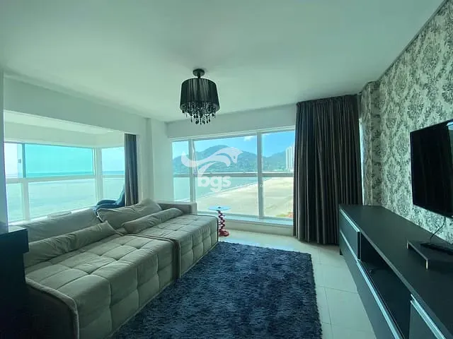 Apartamento com 208m² 3 quartos e 4 banheiros, à venda, no bairro Centro em Balneário Camboriú