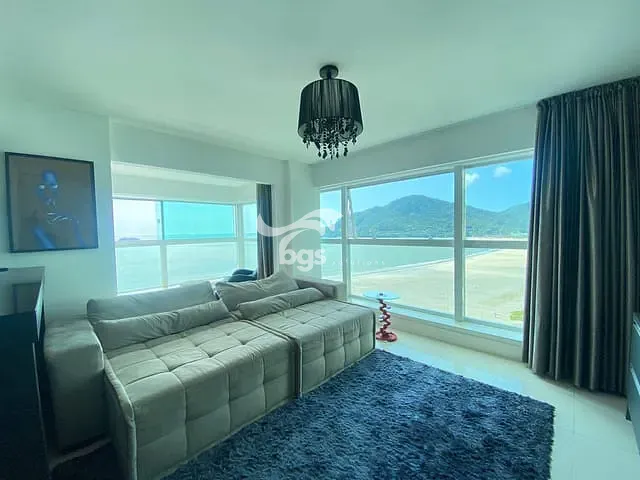 Apartamento com 208m² 3 quartos e 4 banheiros, à venda, no bairro Centro em Balneário Camboriú