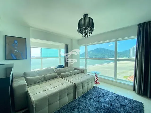 Apartamento com 208m² 3 quartos e 4 banheiros, à venda, no bairro Centro em Balneário Camboriú