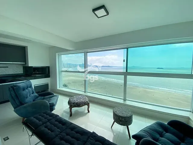 Apartamento com 208m² 3 quartos e 4 banheiros, à venda, no bairro Centro em Balneário Camboriú