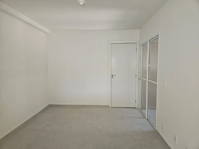 Apartamento 2 quartos e 1 banheiro, para alugar, no bairro Duarte Silveira em Petrópolis