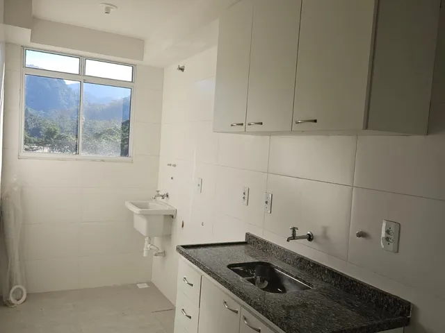Apartamento 2 quartos e 1 banheiro, para alugar, no bairro Duarte Silveira em Petrópolis