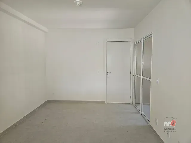 Apartamento 2 quartos e 1 banheiro, para alugar, no bairro Duarte Silveira em Petrópolis