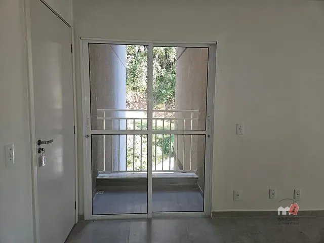 Apartamento 2 quartos e 1 banheiro, para alugar, no bairro Duarte Silveira em Petrópolis