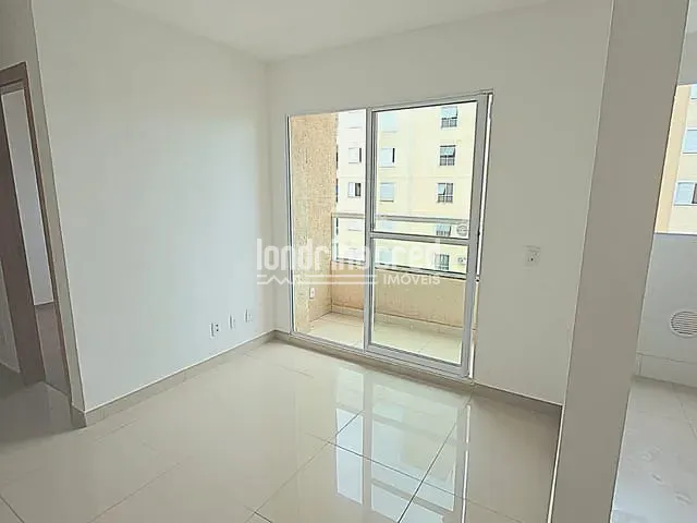 Apartamento 2 quartos e 1 banheiro, à venda, no bairro Condomínio Laguna Málaga em Londrina