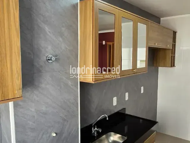 Apartamento 2 quartos e 1 banheiro, à venda, no bairro Condomínio Laguna Málaga em Londrina