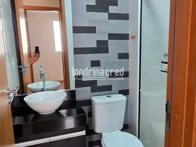 Apartamento 2 quartos e 1 banheiro, à venda, no bairro Condomínio Laguna Málaga em Londrina