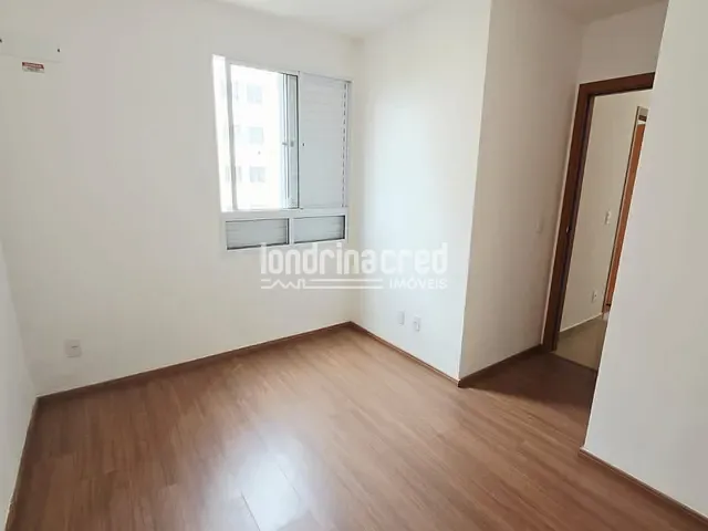 Apartamento 2 quartos e 1 banheiro, à venda, no bairro Condomínio Laguna Málaga em Londrina