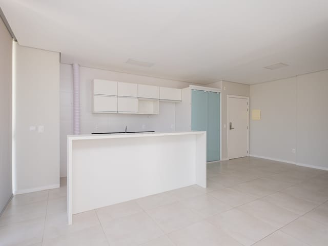 Apartamento 2 quartos e 2 banheiros, à venda ou para alugar, no bairro Areal em Pelotas