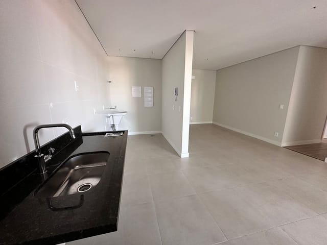 Apartamento com 137m² 3 quartos e 2 banheiros, à venda, no bairro Centro em Londrina