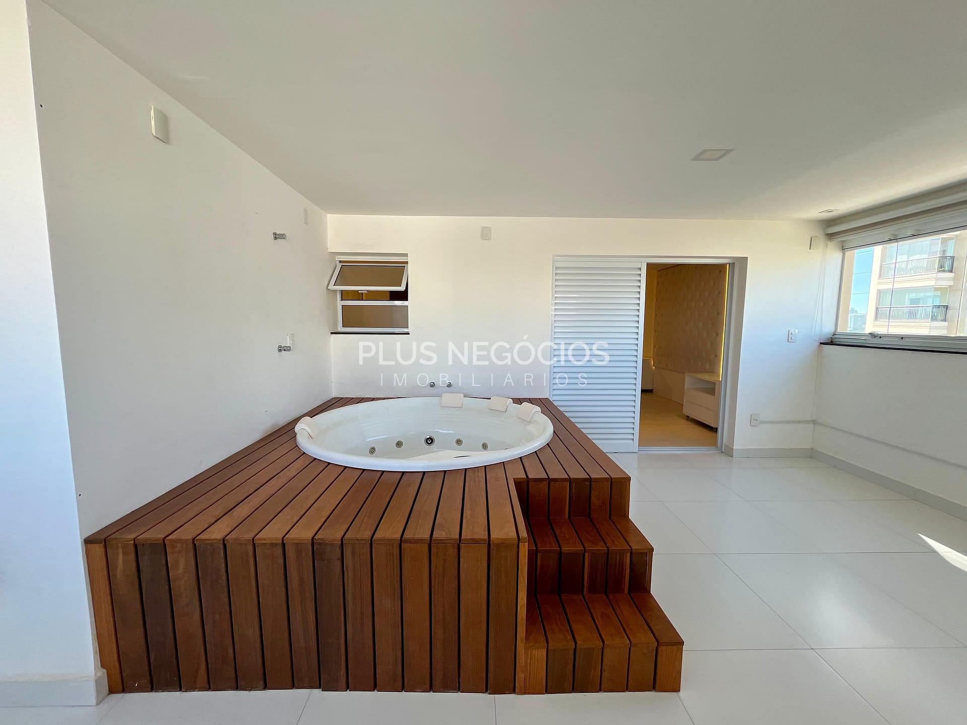 Apartamento para alugar com 4 quartos, 340m² - Foto 13