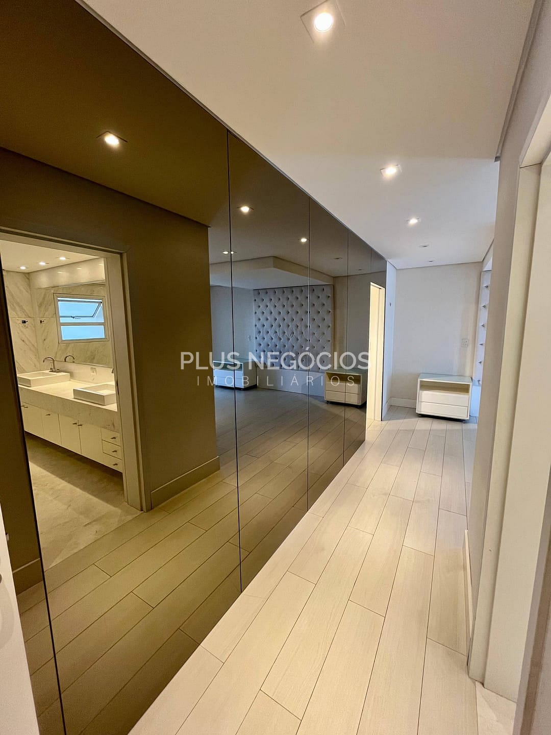 Apartamento para alugar com 4 quartos, 340m² - Foto 42